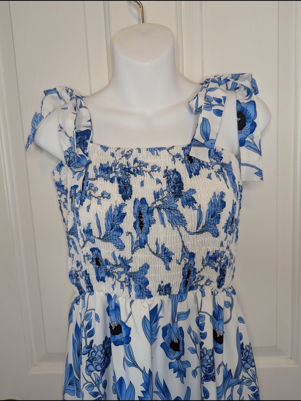 Blue White Floral Smocked Maxi Dress Tie Shoulder Strap Summer Beach Sun Dress L - Picture 2 of 11